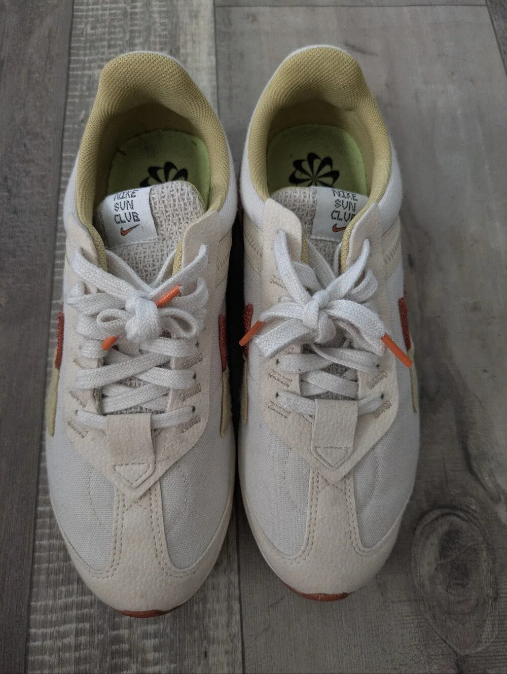 Nike Air Max Pre-Day SE Sun Club Low Top Light Orewood Brown Size 7 DM0037-100